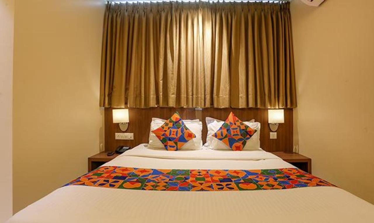 แฟ็บโฮเทล รอยัล อินเตอร์เนชั่นแนล Hotel มุมไบ ภายนอก รูปภาพ