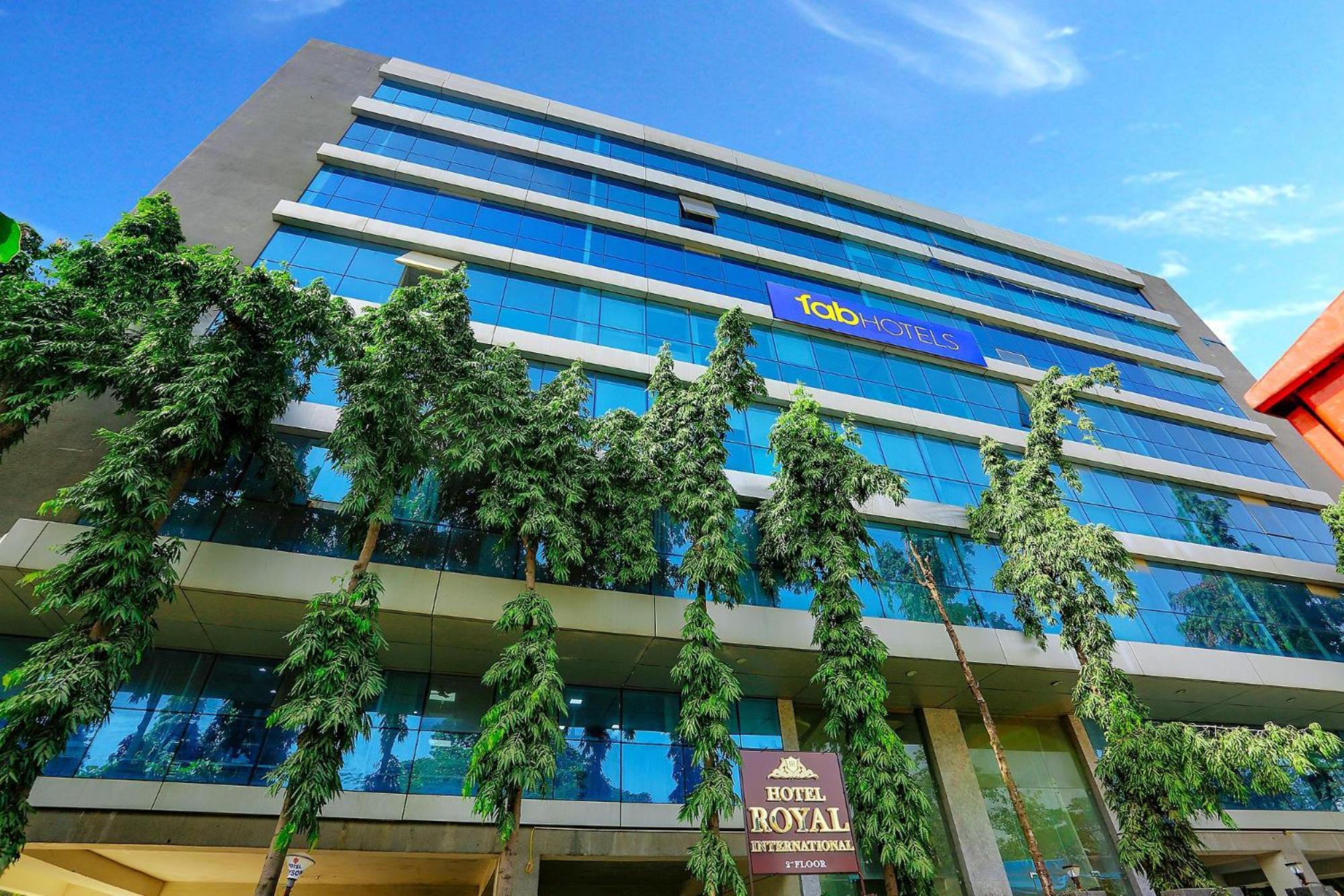 แฟ็บโฮเทล รอยัล อินเตอร์เนชั่นแนล Hotel มุมไบ ภายนอก รูปภาพ